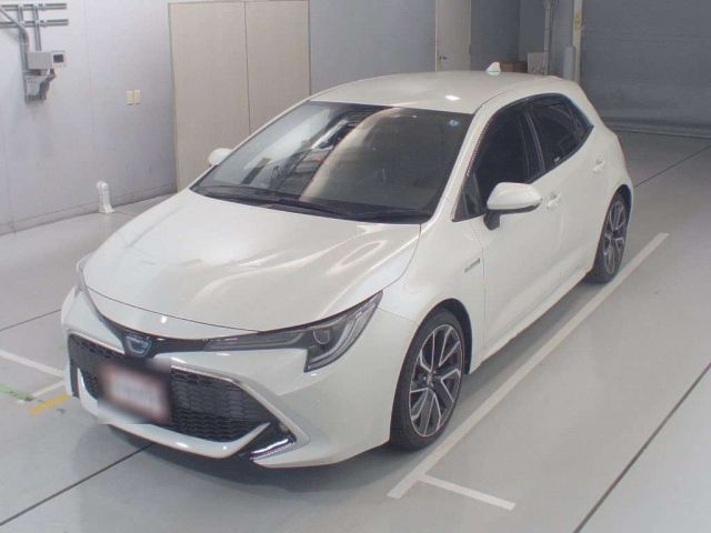 30609 Toyota Corolla sport ZWE211H 2018 г. (CAA Chubu)